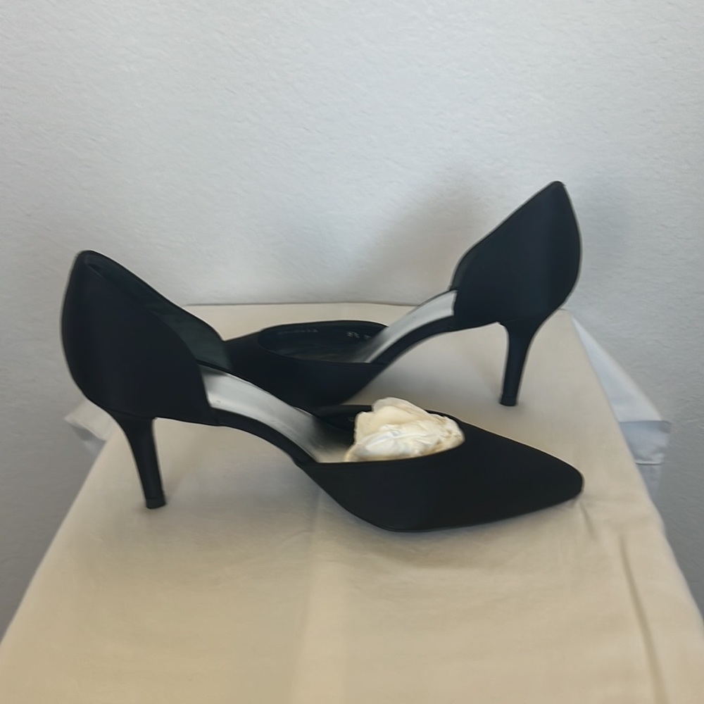 Stuart Weitzman pumps - Picture 3 of 5